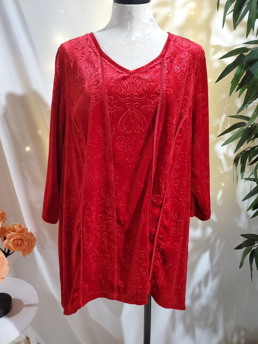 Catherines Velvet V-Neck Floral 3/4 Sleeve Hi-Low Tunic Top Plus Size 1X Red